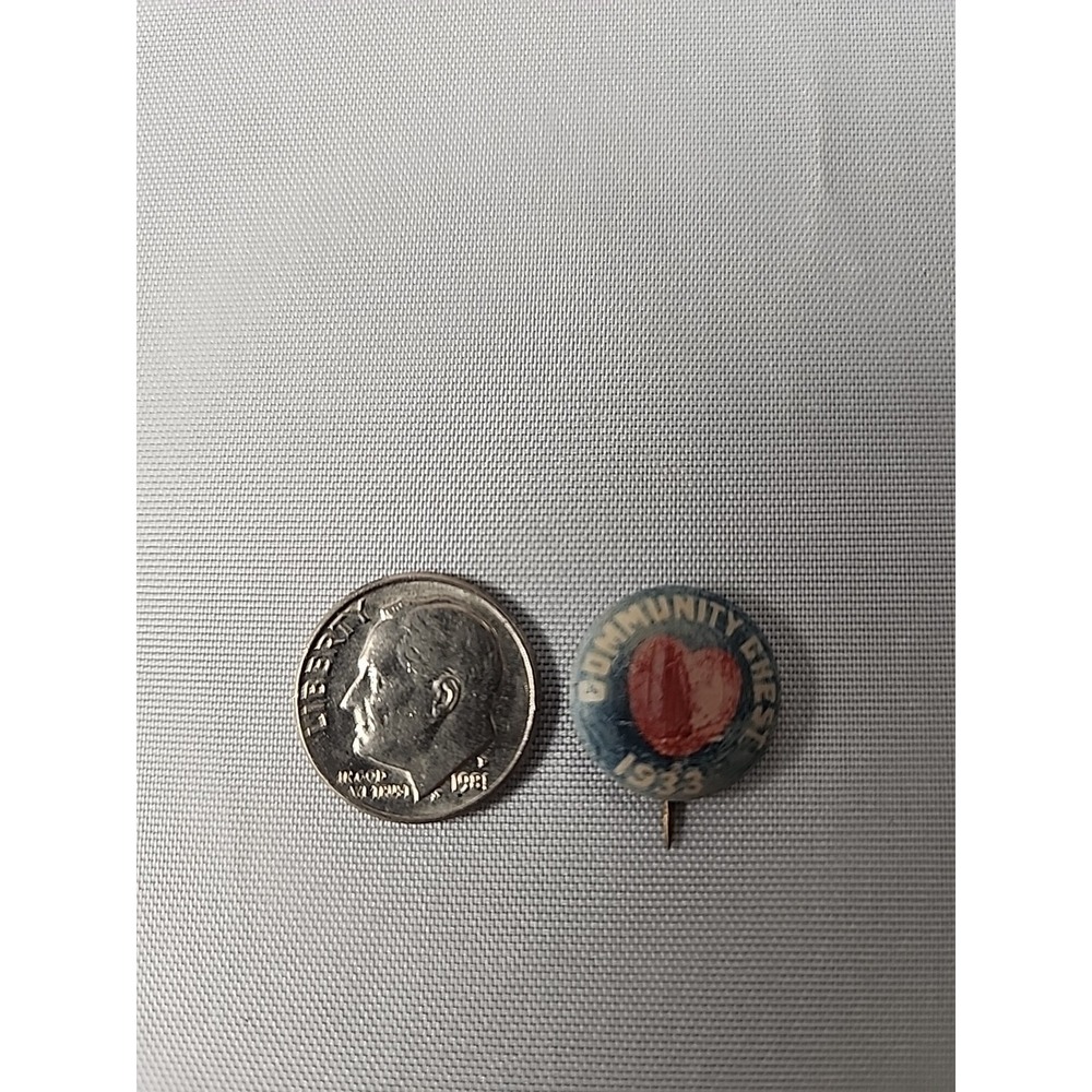 Vintage 1933 Community Chest Heart Mini .5" Pinback 92 Years Old! Collectible - Picture 4 of 4